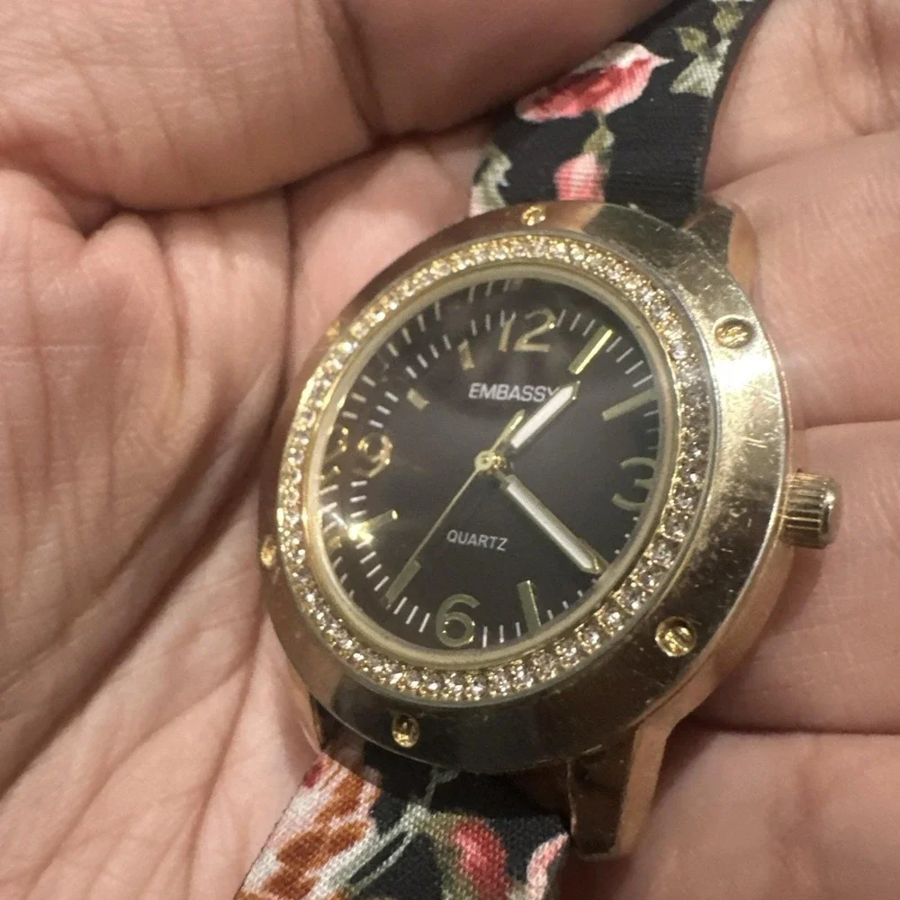 Works EMBASSY Ladies Watch Gold Crystal Tone New Battery Floral Strap 36mm Fit 7